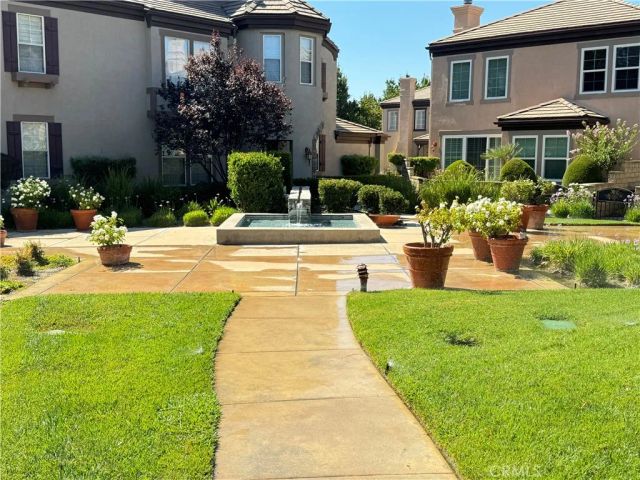 26900 Seurat Lane, Valencia, CA 91355
