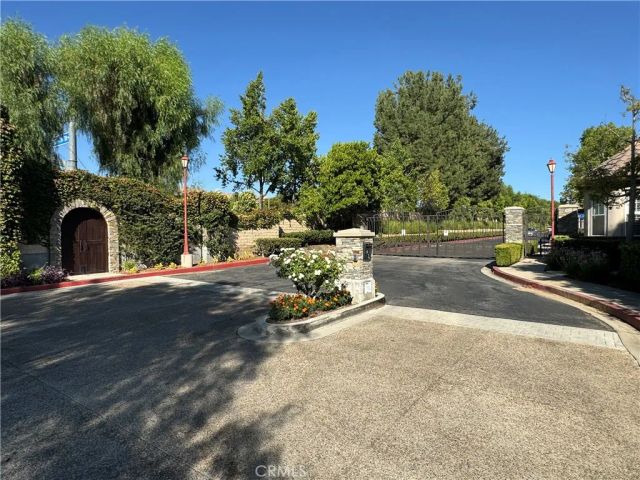 26900 Seurat Lane, Valencia, CA 91355