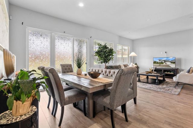 1847 Outrigger Ln, Lathrop, CA 95330