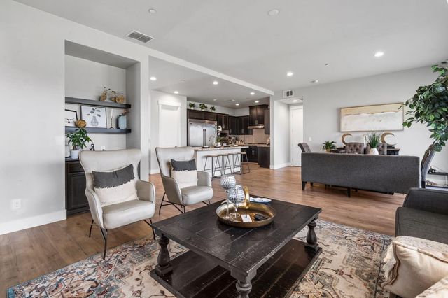 1847 Outrigger Ln, Lathrop, CA 95330