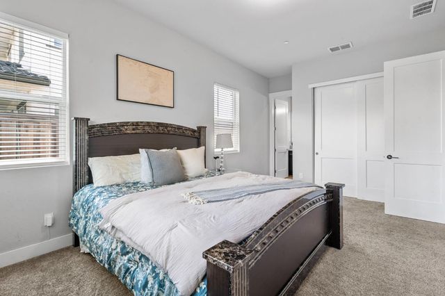 1847 Outrigger Ln, Lathrop, CA 95330