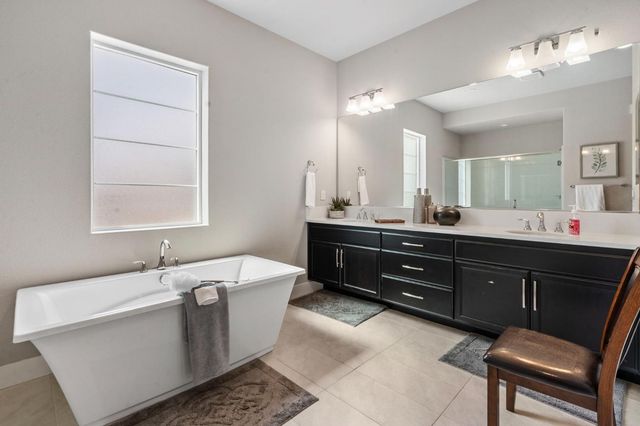 1847 Outrigger Ln, Lathrop, CA 95330