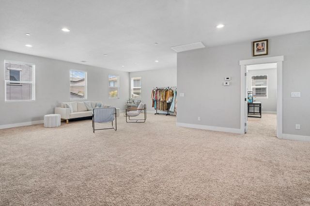 1847 Outrigger Ln, Lathrop, CA 95330