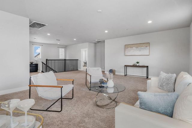 1847 Outrigger Ln, Lathrop, CA 95330