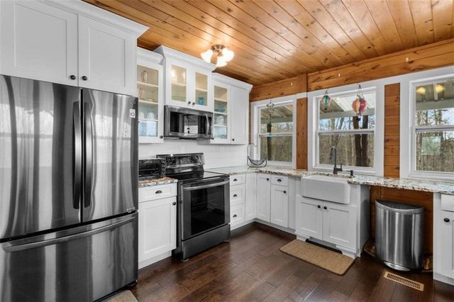 56 Robins Ridge, Blue Ridge, GA 30513