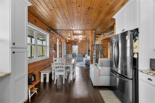 56 Robins Ridge, Blue Ridge, GA 30513