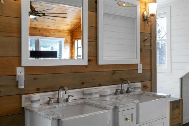 56 Robins Ridge, Blue Ridge, GA 30513