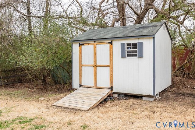 795 Snead Rd, Manakin Sabot, VA 23103