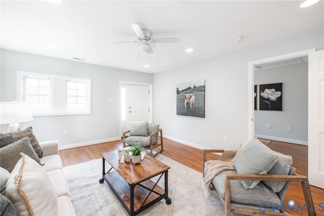 795 Snead Rd, Manakin Sabot, VA 23103