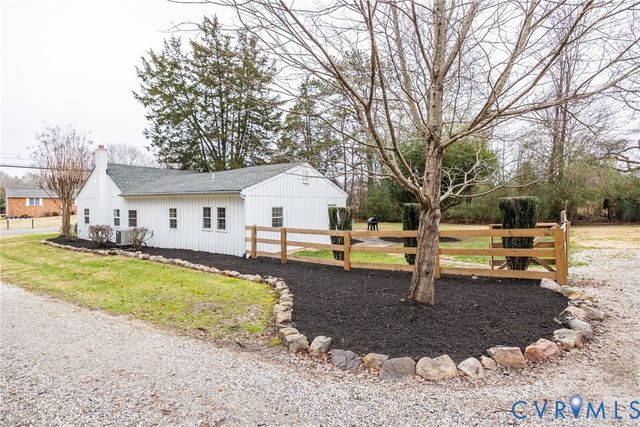 795 Snead Rd, Manakin Sabot, VA 23103