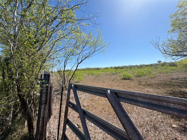 12129 Glass RD 3, Buda, TX 78610