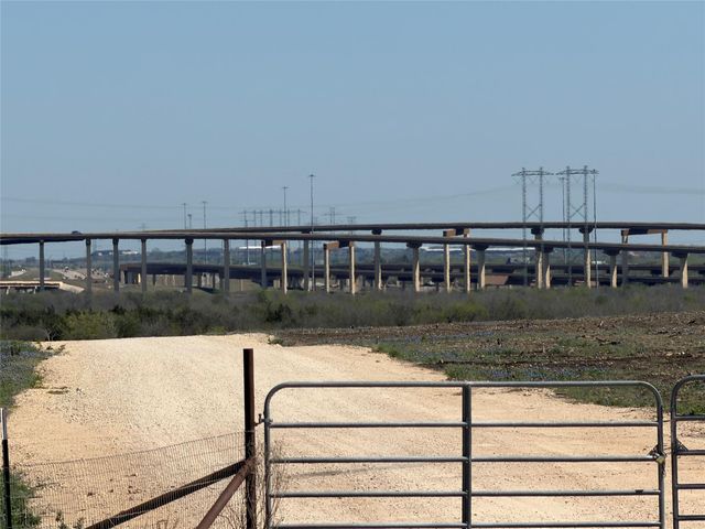 12129 Glass RD 3, Buda, TX 78610