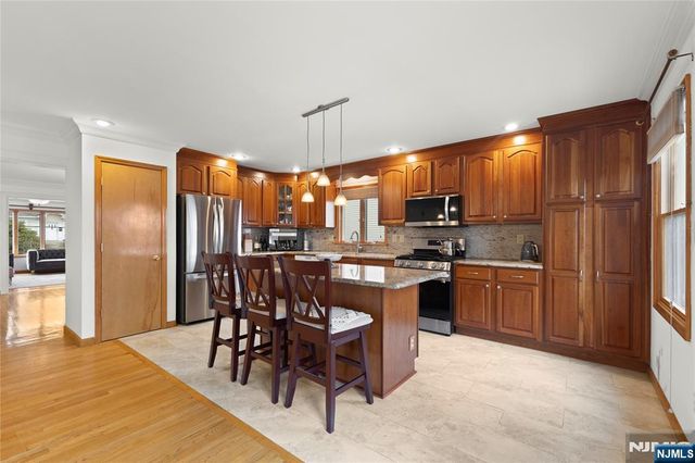 19 Pleasant Place, Kearny, NJ 07032