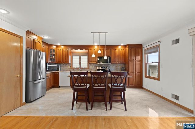 19 Pleasant Place, Kearny, NJ 07032