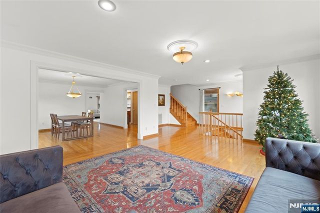 19 Pleasant Place, Kearny, NJ 07032