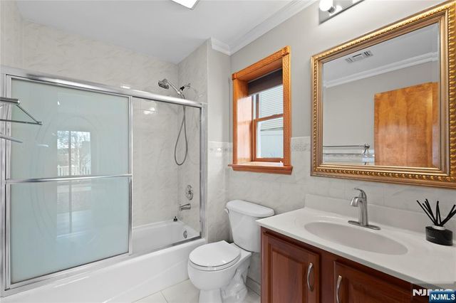 19 Pleasant Place, Kearny, NJ 07032