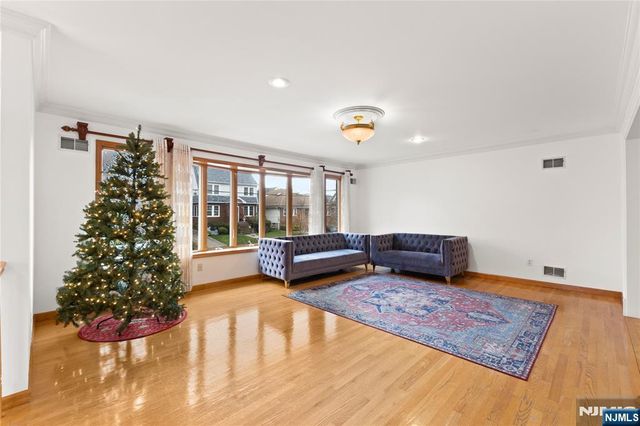19 Pleasant Place, Kearny, NJ 07032