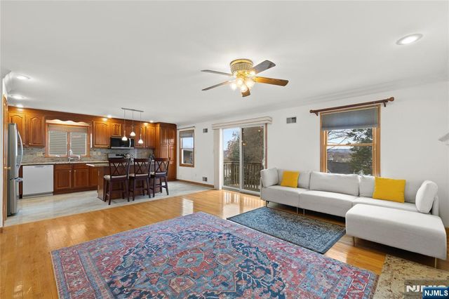 19 Pleasant Place, Kearny, NJ 07032