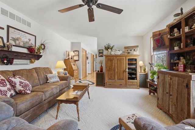 717 DEVON Drive, Germantown Hills, IL 61548