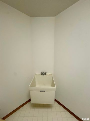 717 DEVON Drive, Germantown Hills, IL 61548