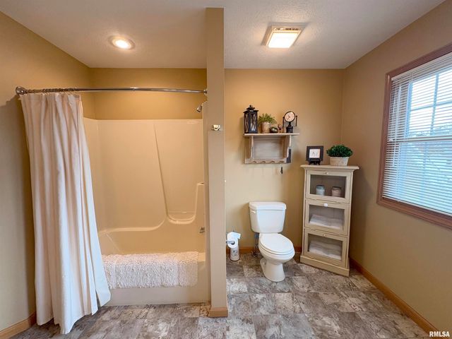 717 DEVON Drive, Germantown Hills, IL 61548