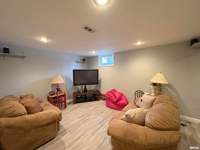 717 DEVON Drive, Germantown Hills, IL 61548