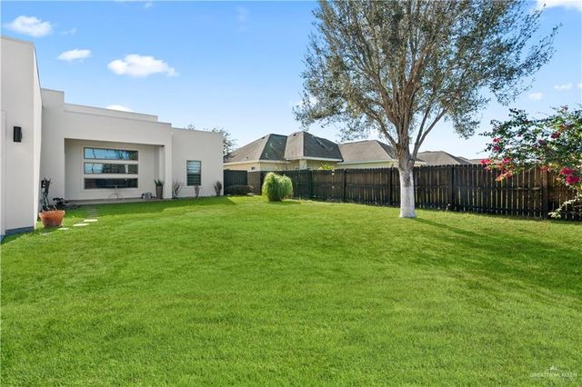 1812 W Ventura Drive, Pharr, TX 78577