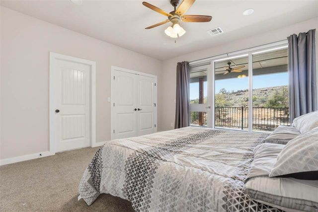 221 Merry Circle Dr, Medicine Park, OK 73557