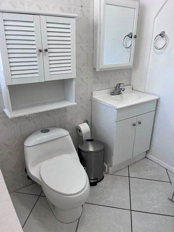 1607 SW 136th Pl 2, Miami, FL 33175