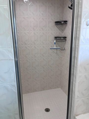 1607 SW 136th Pl 2, Miami, FL 33175