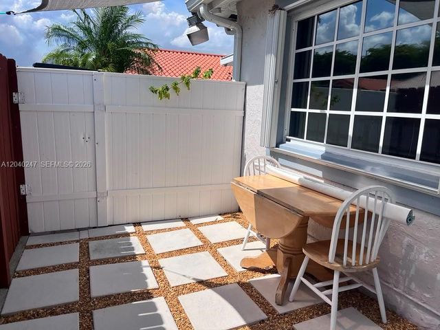 1607 SW 136th Pl 2, Miami, FL 33175