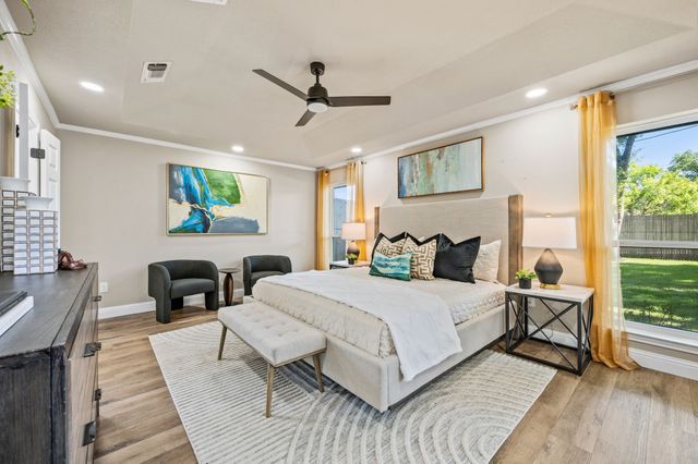 621 Evergreen Drive, Hurst, TX 76054