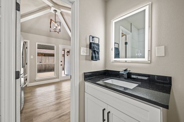 621 Evergreen Drive, Hurst, TX 76054