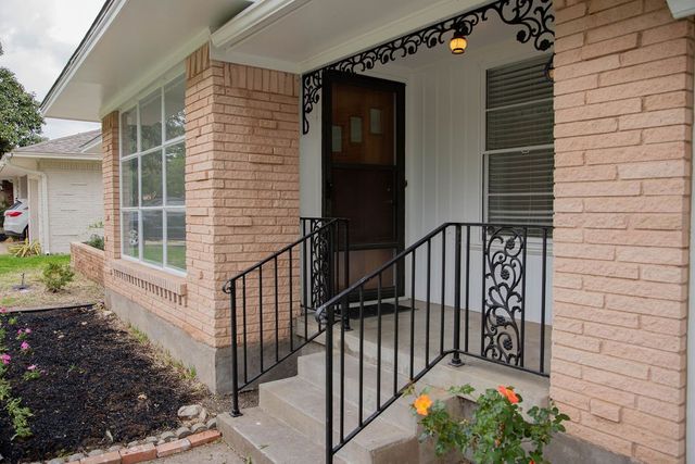10028 San Lorenzo Avenue, Dallas, TX 75228