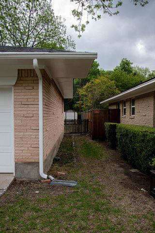 10028 San Lorenzo Avenue, Dallas, TX 75228
