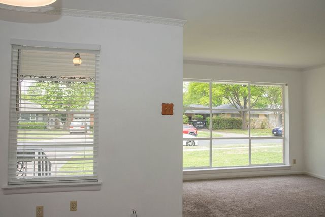 10028 San Lorenzo Avenue, Dallas, TX 75228