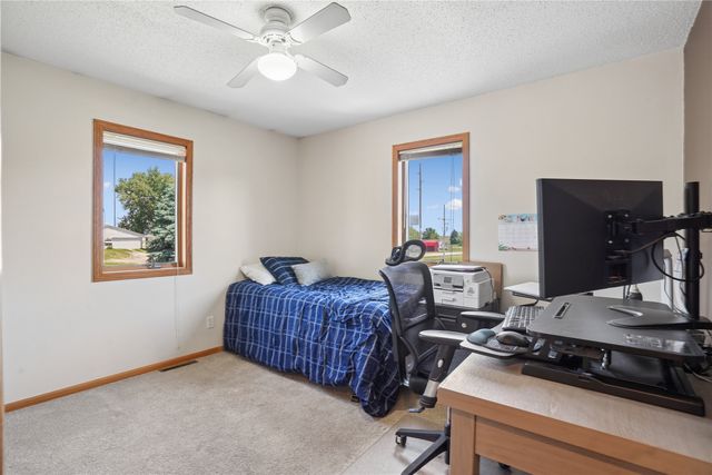 310 1st Street, Menlo, IA 50164