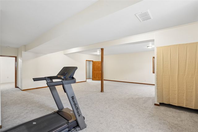 310 1st Street, Menlo, IA 50164