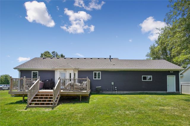 310 1st Street, Menlo, IA 50164