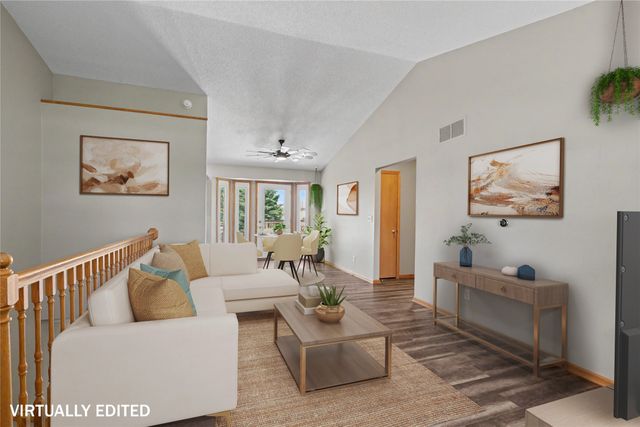 310 1st Street, Menlo, IA 50164