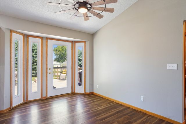 310 1st Street, Menlo, IA 50164
