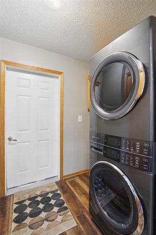 310 1st Street, Menlo, IA 50164