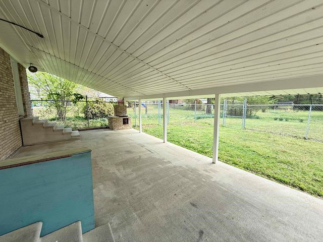 1587 Salem Road, Bryant, AR 72019