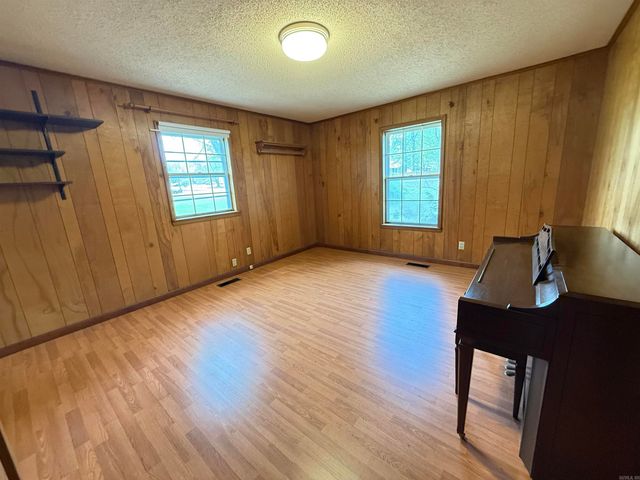 1587 Salem Road, Bryant, AR 72019