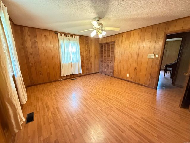 1587 Salem Road, Bryant, AR 72019