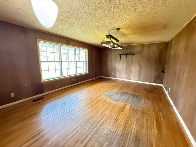 1587 Salem Road, Bryant, AR 72019