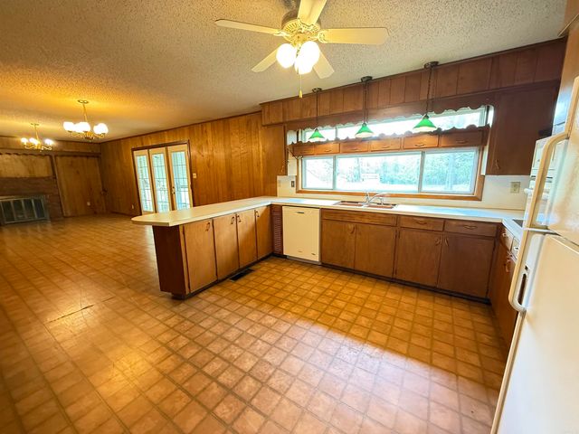 1587 Salem Road, Bryant, AR 72019