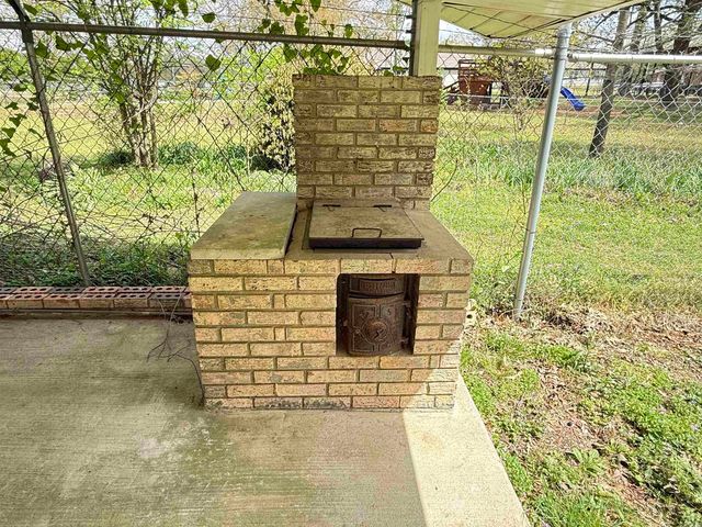 1587 Salem Road, Bryant, AR 72019