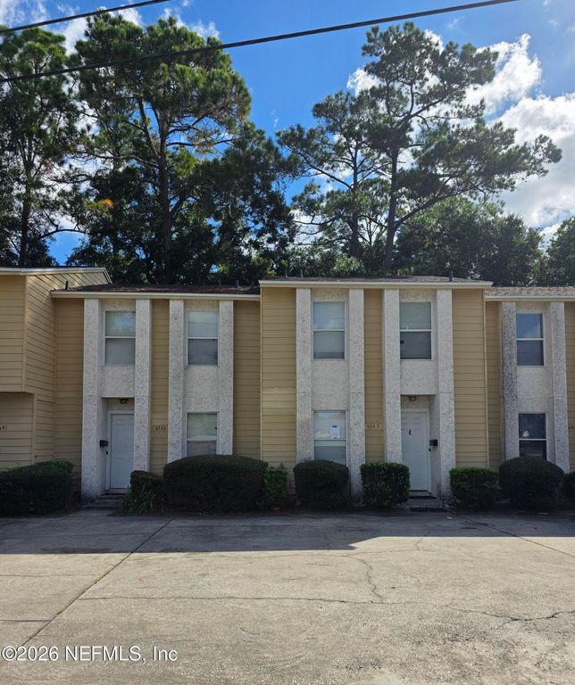4641 BARNES Road S, Jacksonville, FL 32207