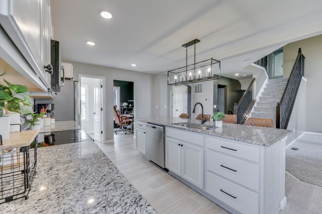 7230 Bayview Run, Mccordsville, IN 46055